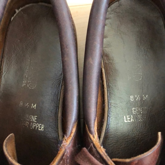 Shoes - Picture 2 of 4